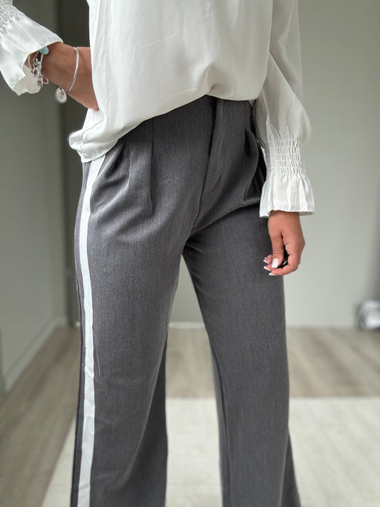 Pantalon Inoa gris